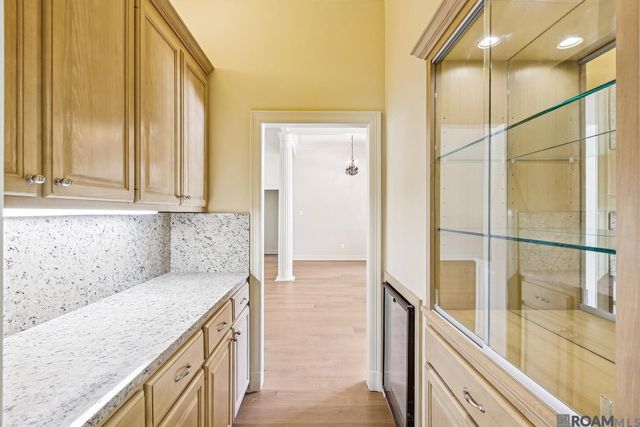 17847 Pecan Shadows Dr, Baton Rouge, LA 70810