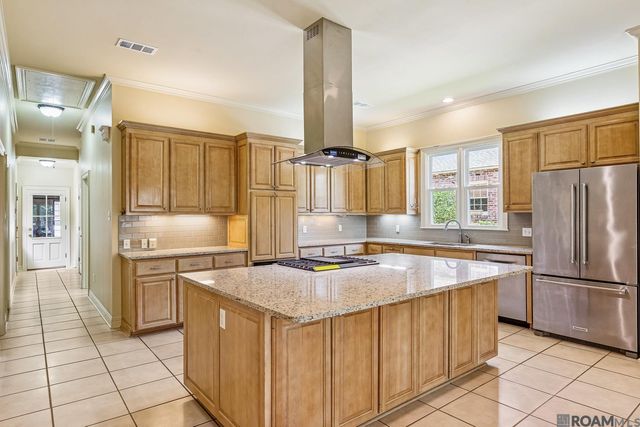 17847 Pecan Shadows Dr, Baton Rouge, LA 70810