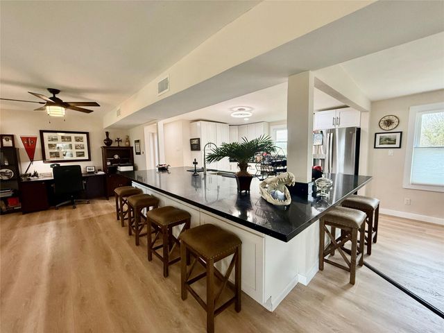 302444 Plantation, Damon, TX 77430