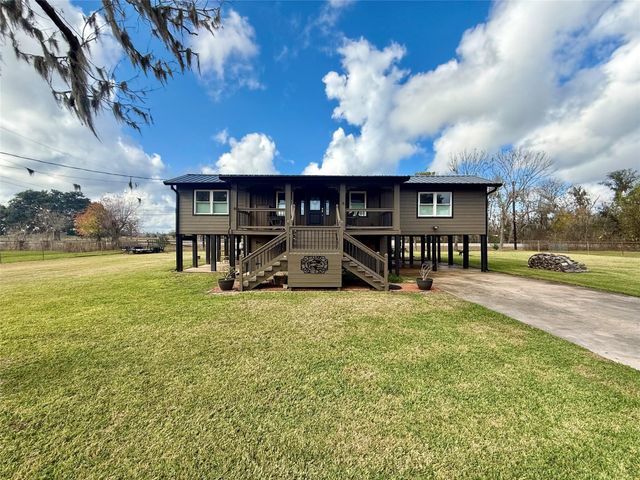 302444 Plantation, Damon, TX 77430