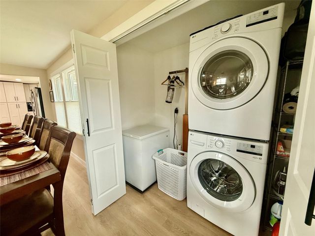 302444 Plantation, Damon, TX 77430