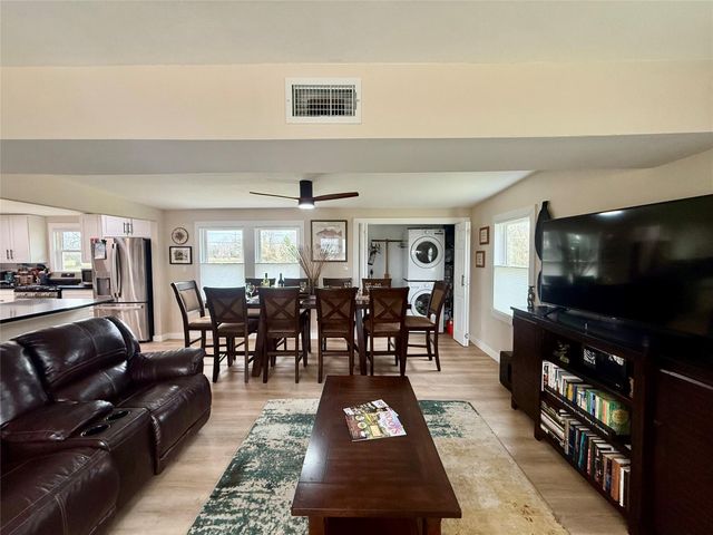 302444 Plantation, Damon, TX 77430