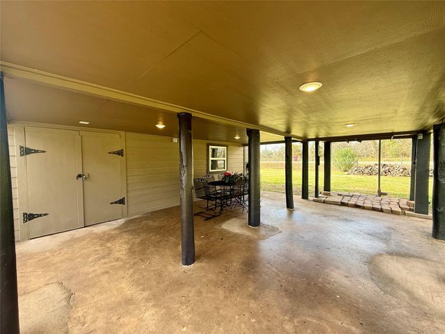 302444 Plantation, Damon, TX 77430