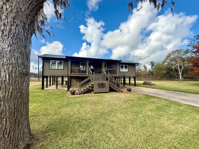 302444 Plantation, Damon, TX 77430