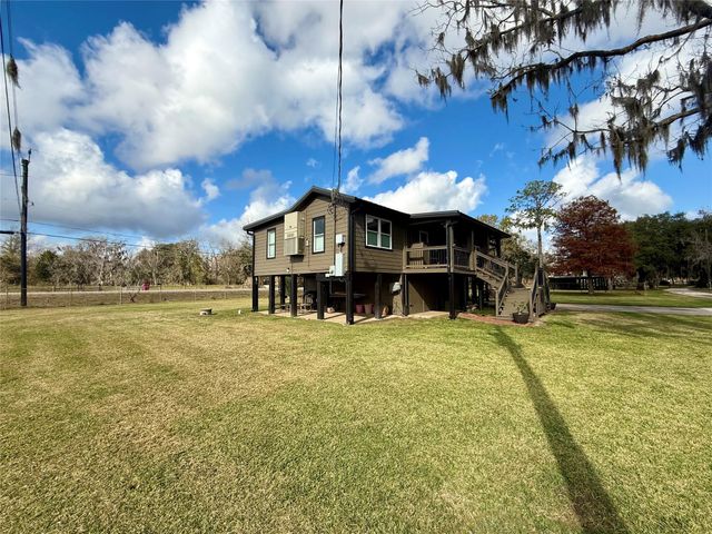 302444 Plantation, Damon, TX 77430