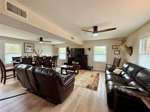 302444 Plantation, Damon, TX 77430