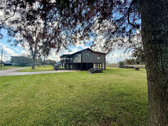 302444 Plantation, Damon, TX 77430