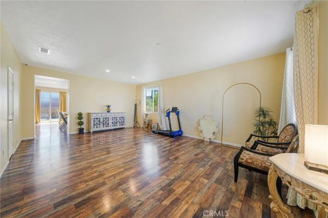 13427 Cypress, Victorville, CA 92395