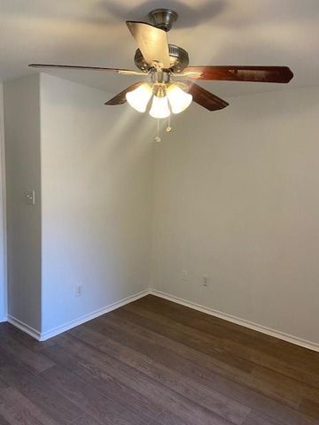 2926 Loganberry Park Lane, Houston, TX 77014