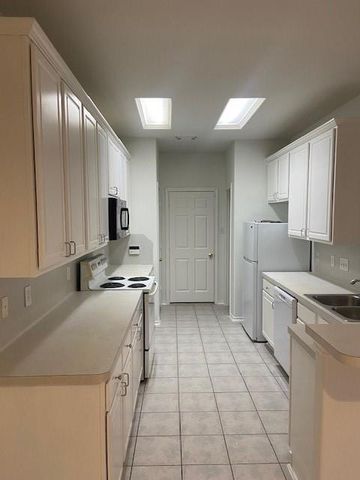 2926 Loganberry Park Lane, Houston, TX 77014