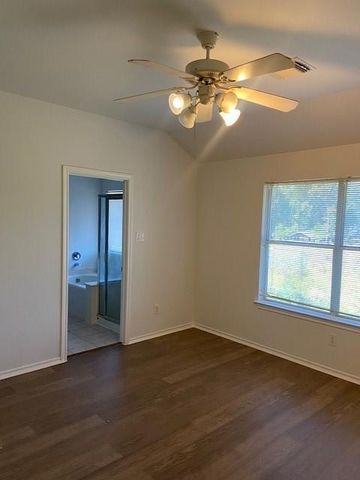 2926 Loganberry Park Lane, Houston, TX 77014