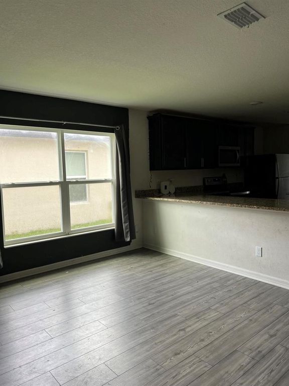 Image 9 of property listing at 5516 Jamboree Drive, Fort Pierce, FL 34947