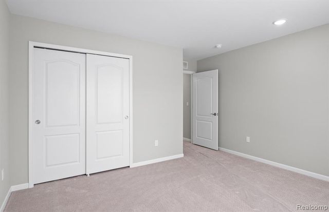 50696 Crusader Drive, Macomb, MI 48042