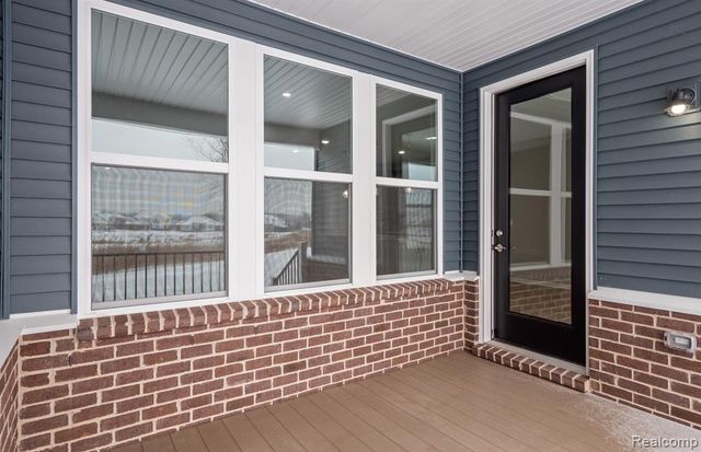 50696 Crusader Drive, Macomb, MI 48042