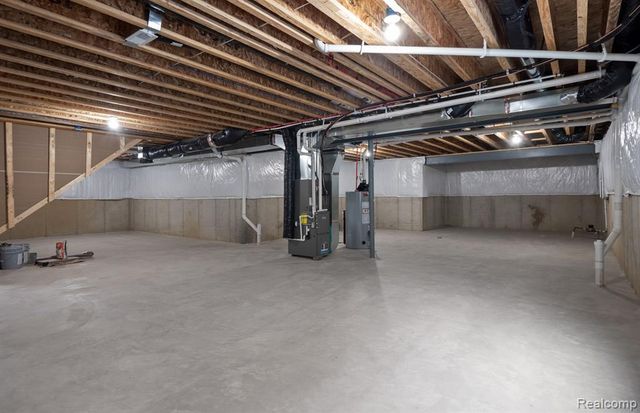 50696 Crusader Drive, Macomb, MI 48042