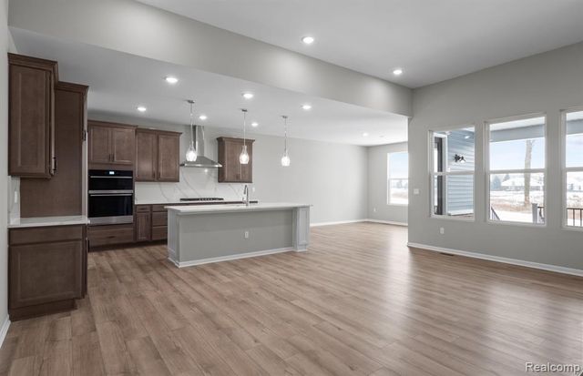 50696 Crusader Drive, Macomb, MI 48042