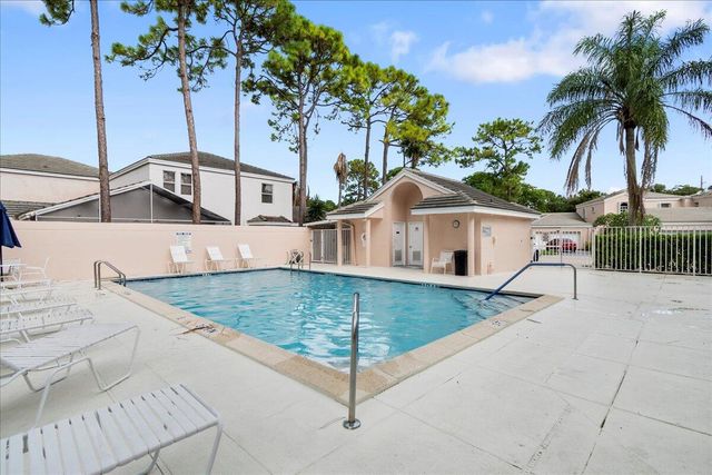 1007 Island Manor Drive, Greenacres, FL 33413