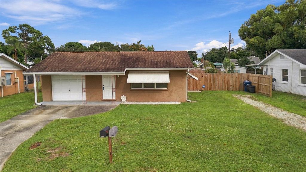 907 42ND STREET W, BRADENTON, FL 34205 — exterior
