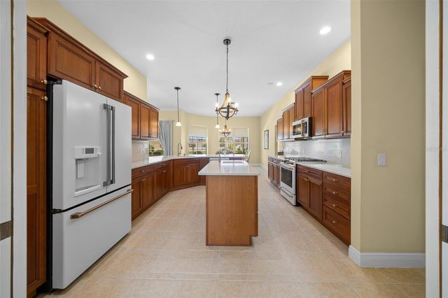 5092 NE 81ST BOULEVARD, Wildwood, FL 34785