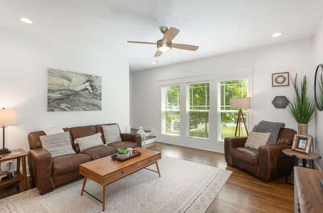 713 Groves Park Rd, Nashville, TN 37206