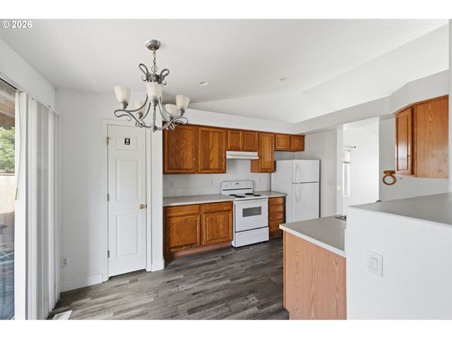 1230 Rupp St, Eugene, OR 97402