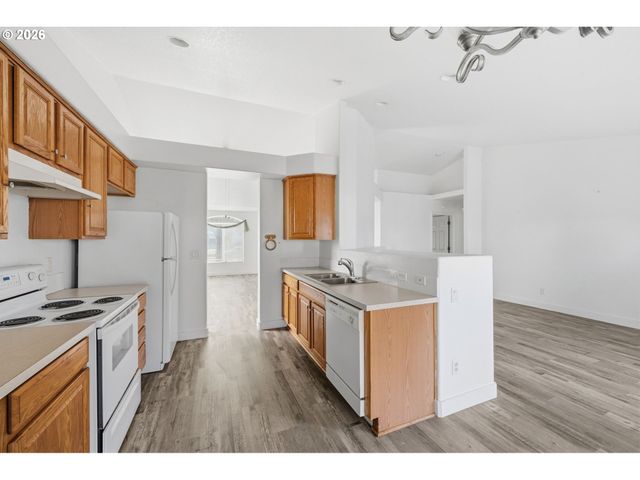 1230 Rupp St, Eugene, OR 97402