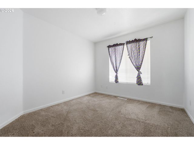 1230 Rupp St, Eugene, OR 97402