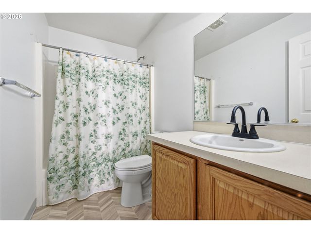 1230 Rupp St, Eugene, OR 97402