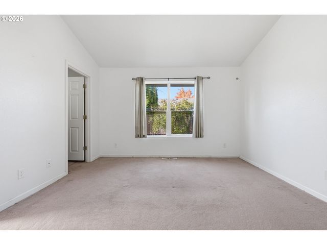 1230 Rupp St, Eugene, OR 97402