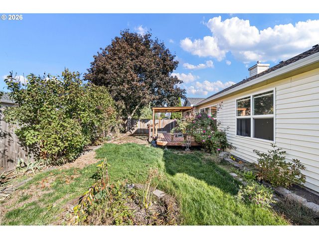 1230 Rupp St, Eugene, OR 97402