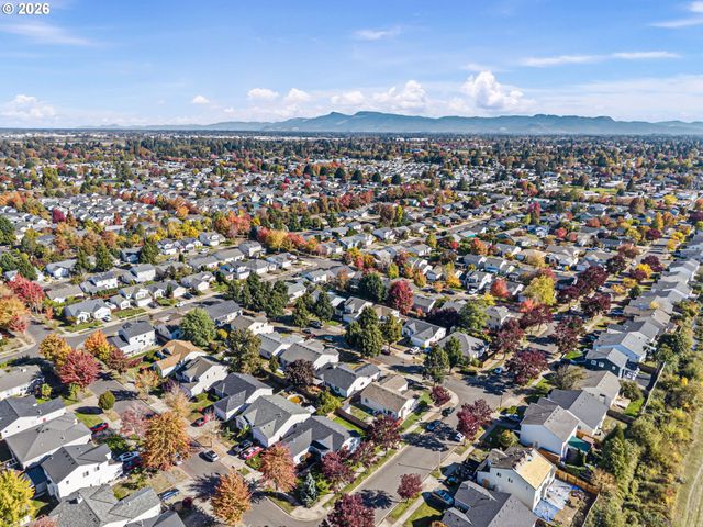 1230 Rupp St, Eugene, OR 97402