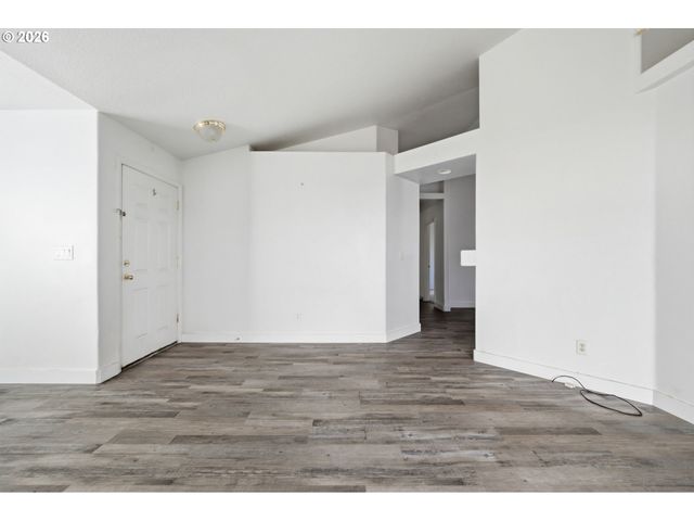 1230 Rupp St, Eugene, OR 97402