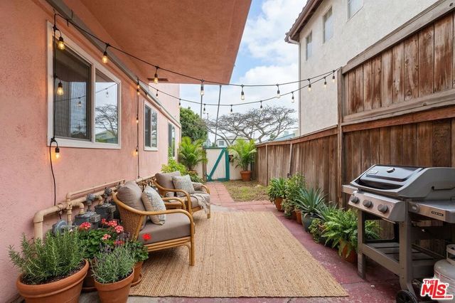 7825 W Manchester Avenue 10, Playa Del Rey, CA 90293