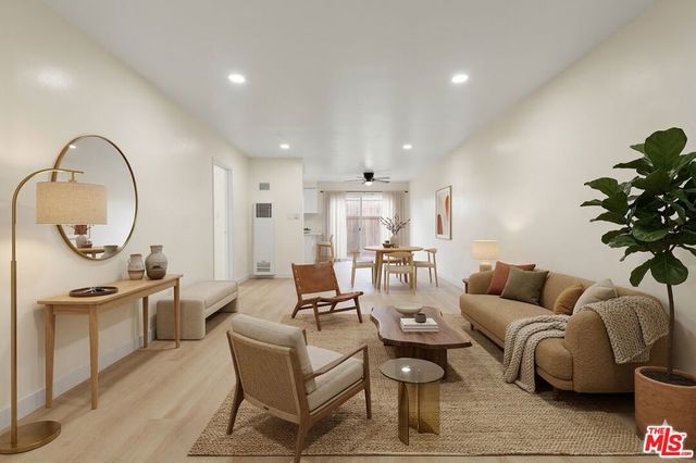 7825 W Manchester Avenue 10, Playa Del Rey, CA 90293