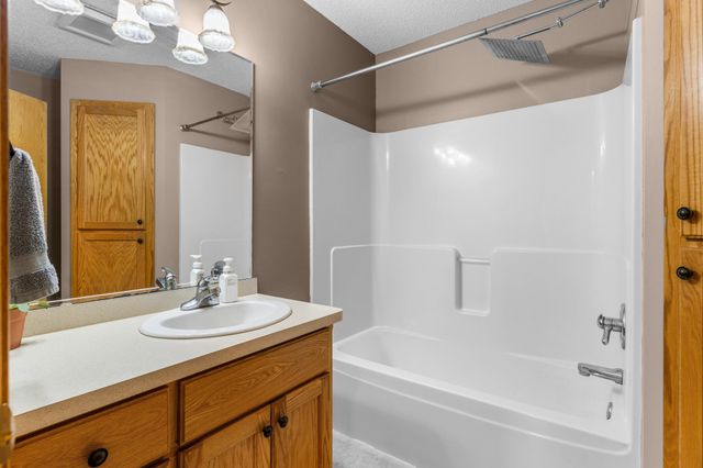 6800 Aldrich Avenue N, Brooklyn Center, MN 55430