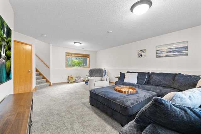 6800 Aldrich Avenue N, Brooklyn Center, MN 55430