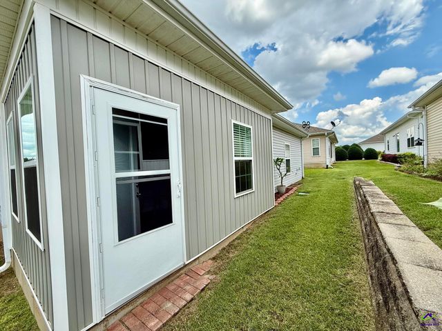 303 S Houston Springs Boulevard, Perry, GA 31069