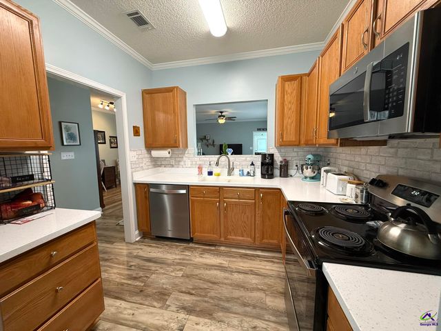 303 S Houston Springs Boulevard, Perry, GA 31069