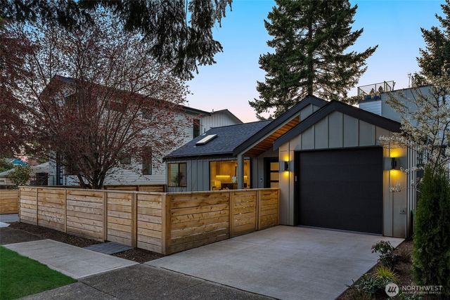 7341 B 21st Avenue NE, Seattle, WA 98115