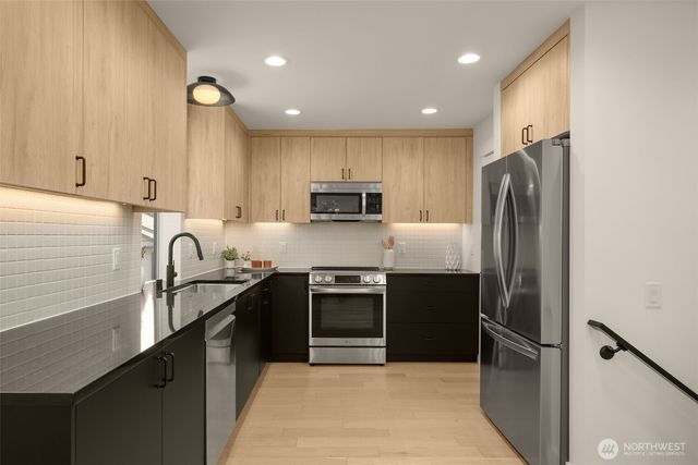 7341 B 21st Avenue NE, Seattle, WA 98115