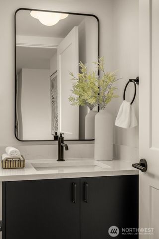 7341 B 21st Avenue NE, Seattle, WA 98115