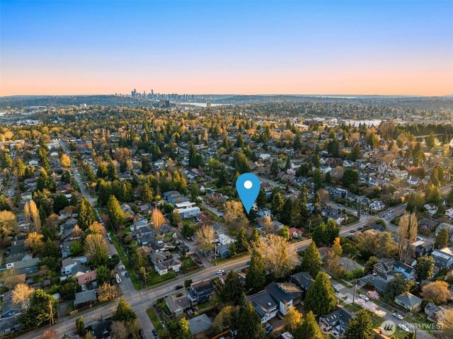 7341 B 21st Avenue NE, Seattle, WA 98115