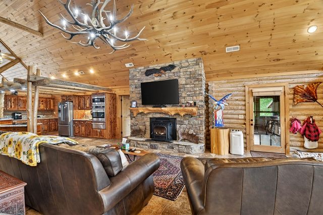 328 Arapaho Walk, Mineral Bluff, GA 30559