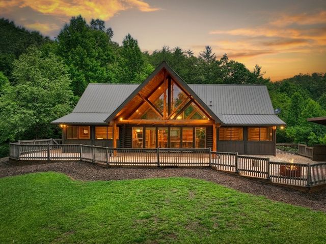 328 Arapaho Walk, Mineral Bluff, GA 30559