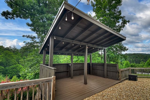 328 Arapaho Walk, Mineral Bluff, GA 30559