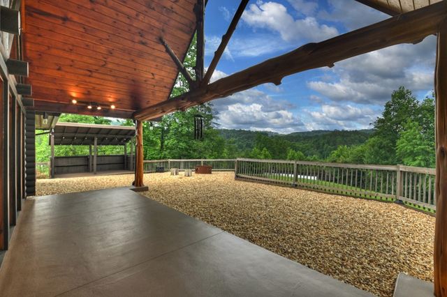 328 Arapaho Walk, Mineral Bluff, GA 30559
