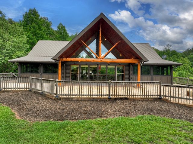 328 Arapaho Walk, Mineral Bluff, GA 30559