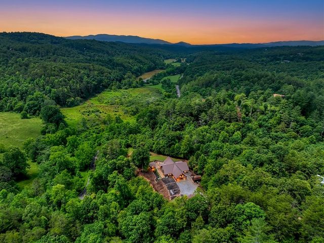 328 Arapaho Walk, Mineral Bluff, GA 30559