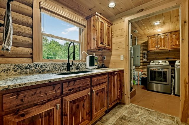328 Arapaho Walk, Mineral Bluff, GA 30559