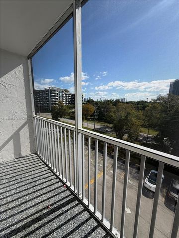 16950 W Dixie Hwy A526 Hwy A 526, North Miami Beach, FL 33160